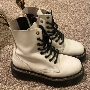 excellent condition dr marten jadon platform white boots 6